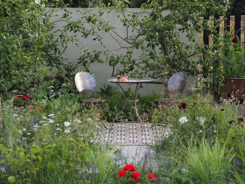 Fewer plants are better, but let them repeat - this way you will create a harmonious image. photo La Marija Bujauskaitė